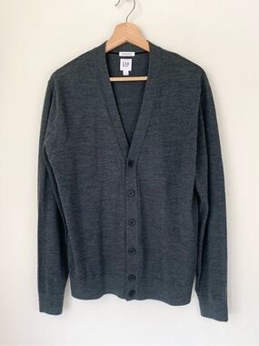 GAP Men's Dark Charcoal V-Neck Button Cardigan 100% merino wool